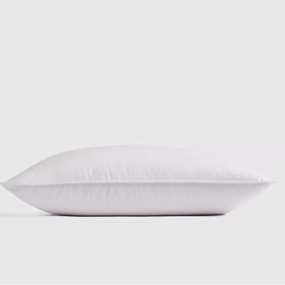 NWOT QUINCE Premium Down Alternative Pillow Medium/Firm Standard 4029 - Picture 5 of 11